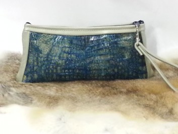 Dyed-caiman-crocodile-and-leather