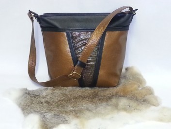 Eridescent-dyed-caiman-crocodile-and-hand-rubbed-gold-lamb